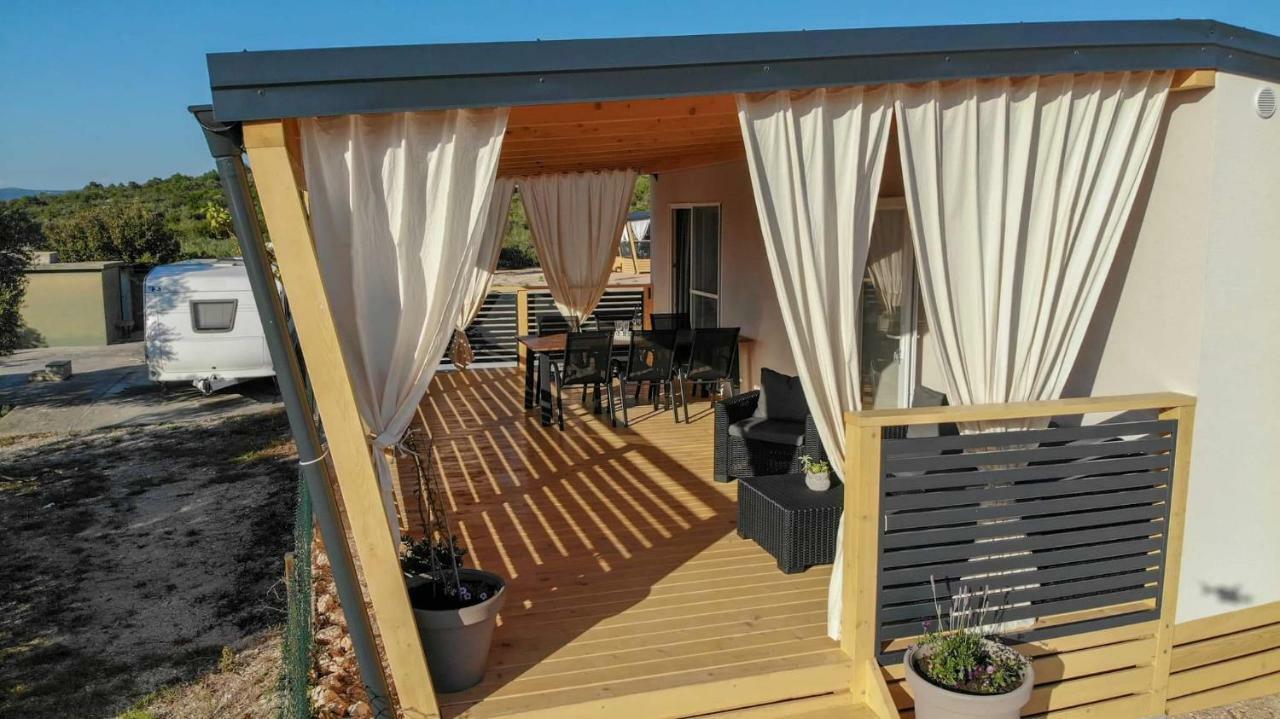 Mobile Home Laura Tisno Eksteriør billede
