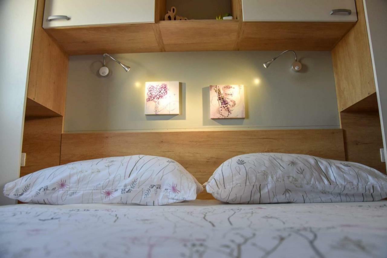 Mobile Home Laura Tisno Eksteriør billede