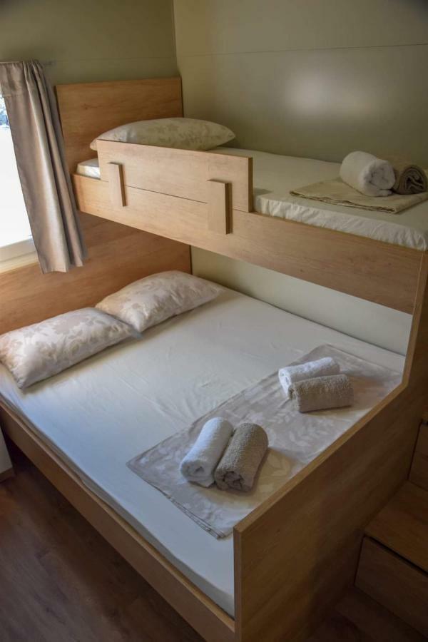 Mobile Home Laura Tisno Eksteriør billede